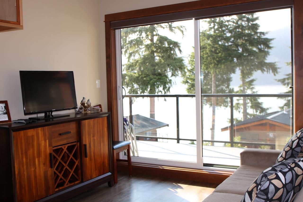 Tilby'S Rainbow Cottage Port Renfrew Ngoại thất bức ảnh