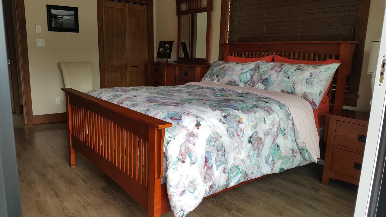 Tilby'S Rainbow Cottage Port Renfrew Ngoại thất bức ảnh