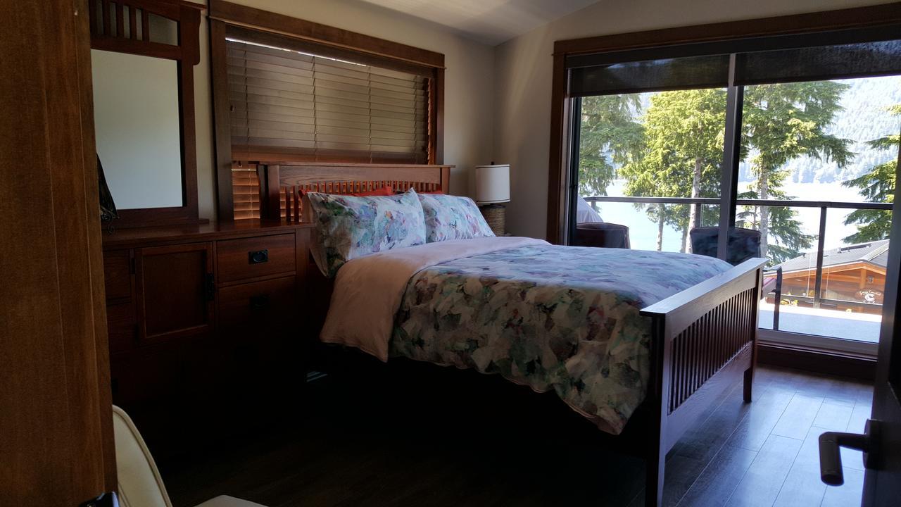 Tilby'S Rainbow Cottage Port Renfrew Ngoại thất bức ảnh